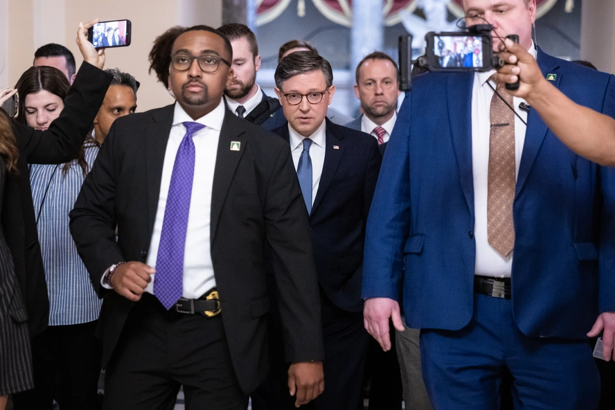 Lawmakers Reach Deal to End Record DHS Shutdown After Weeks of Chaos